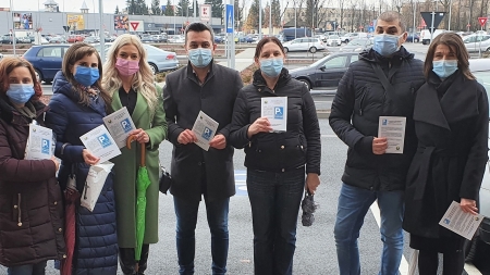 Acțiune pentru binele tuturor: În județul Maramureș, o campanie de conștientizare a cetățenilor, despre locurile de parcare, pentru cei cu dizabilități! (FOTO)