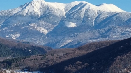 Un cetățean din Ucraina este căutat în munți de salvatorii montani și polițiști de frontieră