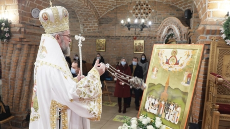 În prima zi a anului, la Catedrala Episcopală: PS Iustin a sfințit Icoana Anului Omagial al rugăciunii în viața Bisericii și a creștinului