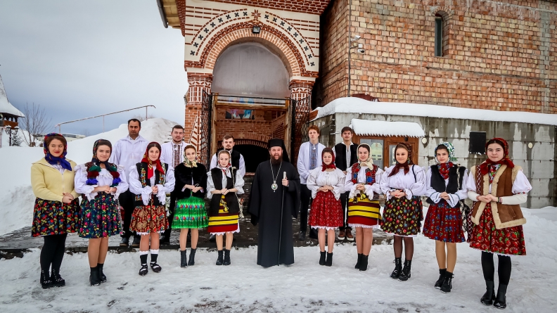 În această duminică: PS Timotei s-a aflat în mijlocul credincioșilor la Catedrala Episcopală din Baia Mare (FOTO)