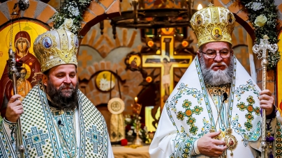 Unde liturghisesc, predică ierarhii în această duminică