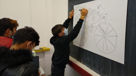 Edu-bike workshop: Adolescenții de pe Pirită vor avea parte de educație rutieră și vor învăța să repare biciclete (FOTO)