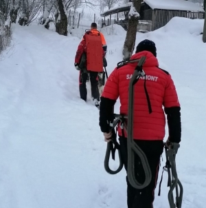 Nouă intervenție marca Salvamont: În județul Maramureș un bărbat în vârstă de 73 ani a primit ajutorul salvatorilor montani!(VIDEO ȘI FOTO)