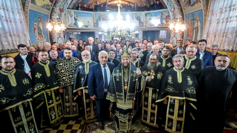 Miercuri după-amiază: PS Timotei Sătmăreanul a slujit în Parohia Ortodoxă Bârsău de Sus (FOTO)