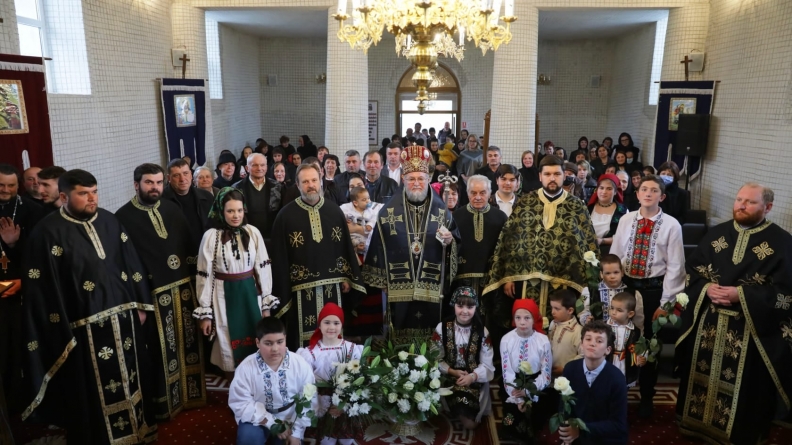 PS Iustin a săvârșit Sfânta Liturghie a Darurilor înainte sfințite la Parohia Vima Mică (FOTO)