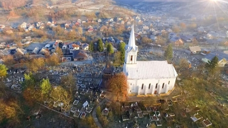 Momentul special din colectivitate: În inima Maramureșului se sfințește astăzi crucea care va fi înălțată pe biserica din Bârsana. Totul cu prezența PS Iustin!