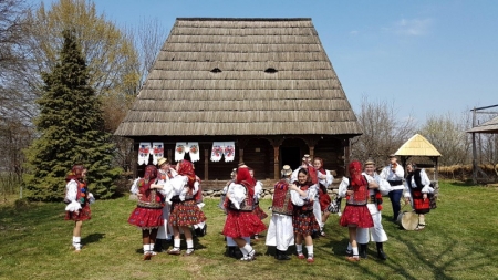 În Municipiul Sighetu Marmației: „Paști în Maramureș” cu artiști de marcă și valorile noastre promovate la Muzeul Satului! Vezi programul întregului eveniment!