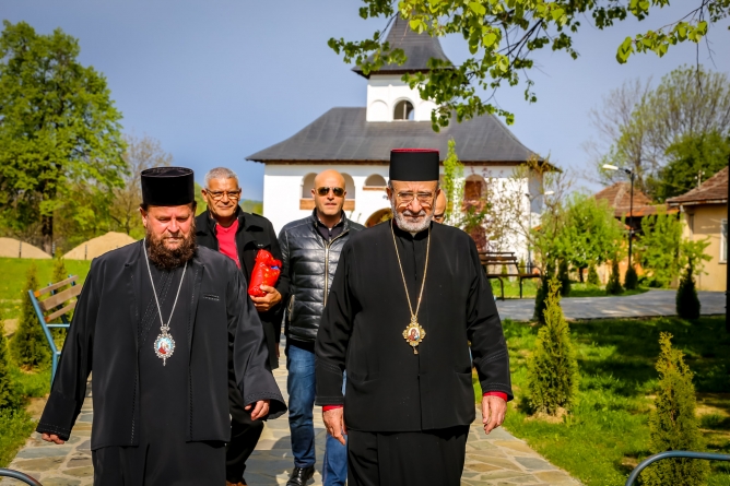 PS Părinte Qais, Episcop de Erzurum și Episcop Auxiliar Patriarhal, Patriarhia Antiohiei și al Întregului Orient, a venit în vizită în Eparhia Maramureșului și Sătmarului