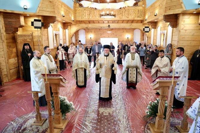 Slujba Vecerniei la biserica de lemn din Long Valley, New Jersey