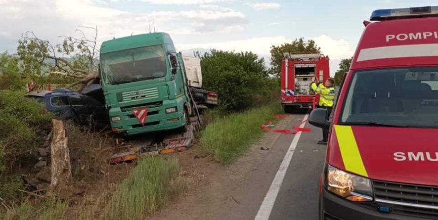 Accident grav în Seini: O persoană a decedat, iar două au ajuns la spital