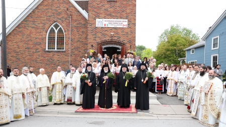 PS Iustin a slujit în sobor de arhierei cu ocazia târnosirii bisericii ortodoxe din Schomberg – Toronto, Canada