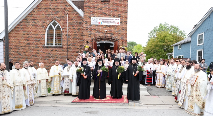 PS Iustin a slujit în sobor de arhierei cu ocazia târnosirii bisericii ortodoxe din Schomberg – Toronto, Canada