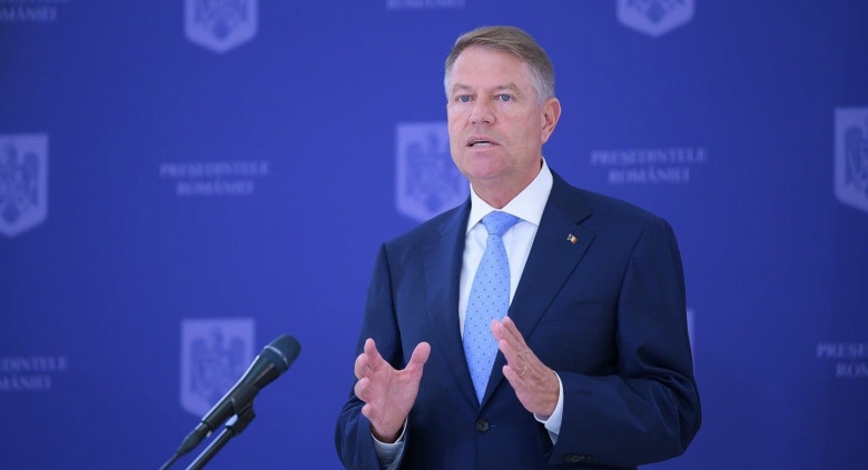 Președintele Iohannis în mesajul de Anul Nou: „Să transformăm fiecare criză într-o oportunitate pentru a deveni o naţiune mai bună”