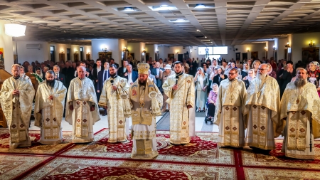 PS Timotei a săvârșit, sâmbătă, la Parohia hramul „Sfinții Împărați” Satu Mare, Sfânta Liturghie!