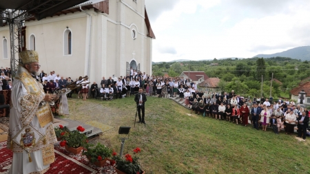 În această duminică: PS Iustin s-a aflat în mijlocul credincioșilor din Parohia Ortodoxă Cernești (FOTO)