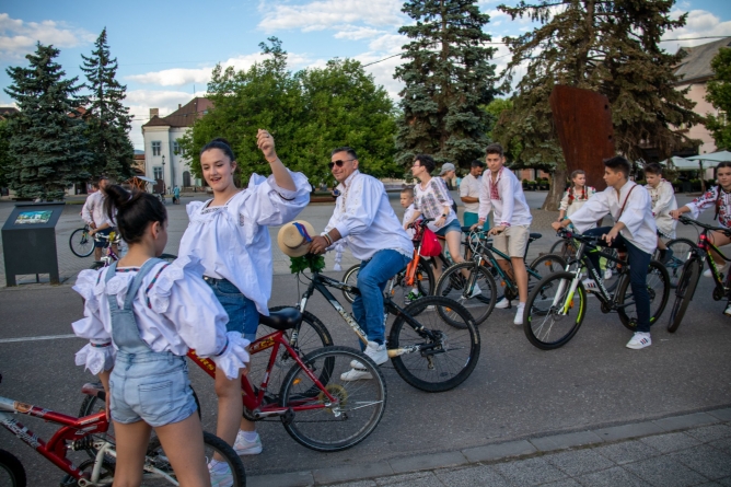 Ziua Iei a fost marcată pe bicicletă de numeroși maramureșeni