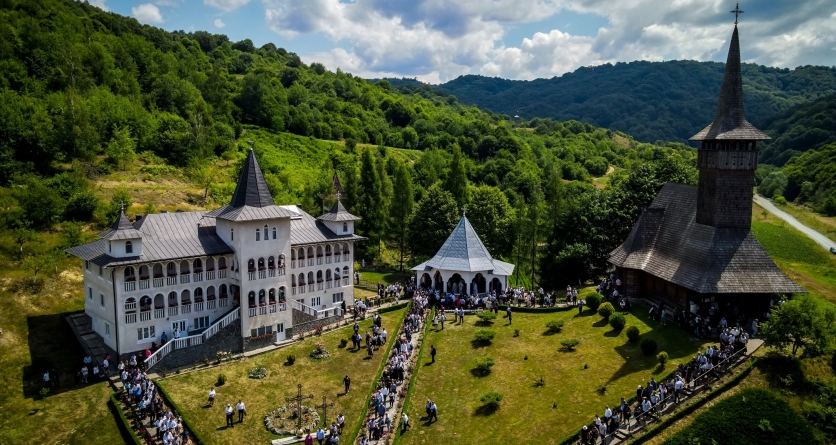 Sfânta Liturghie arhierească la Mănăstirea Lăpușul Românesc (Ruoaia)