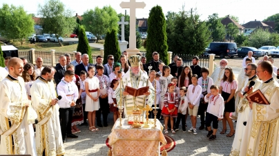 PS Iustin a târnosit biserica din localitatea Someșeni, județul Satu Mare