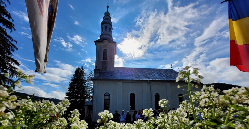 Hram în Parohia Rohia; PS Iustin s-a aflat în mijlocul credincioșilor (FOTO)