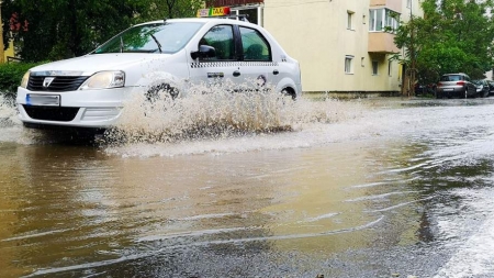 Ploi abundente, în viitoarele ore, în Maramureș: Atenționările meteorologice și hidrologice sunt valabile aproape tot weekendul; Ce avem în vigoare