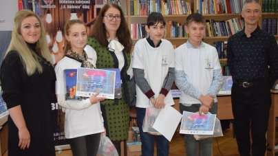 Două premii și calificare la etapa națională pentru Clubul Code Kids al Bibliotecii Vișeu de Sus la prima participare la un Târg de Știință