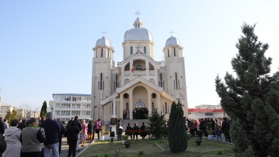 Un fragment din Cinstitul Brâu al Maicii Domnului ajunge azi în Baia Mare