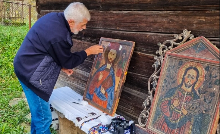 Monument istoric: Demersul de restaurare a picturii Bisercii de lemn din Larga continuă