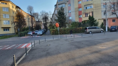 Un apel către cititorii din Baia Mare: O mamă care ținea în brațe fetița de trei ani, lovite în municipiu, de șofer inconștient! Aveți informații?