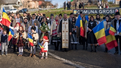 Emoții: Preotul Claudiu Pop, ultima slujire în biserica din Groși; A fost distins cu Ordinul Cultural „Nicolae Steinhardt” pentru întreaga activitate de păstorire