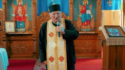 Pr. Doru Gheaja, numit părintele cântecelor patriotice din România, a cântat în Biserica Ortodoxă „Nașterea Maicii Domnului” din Rohia