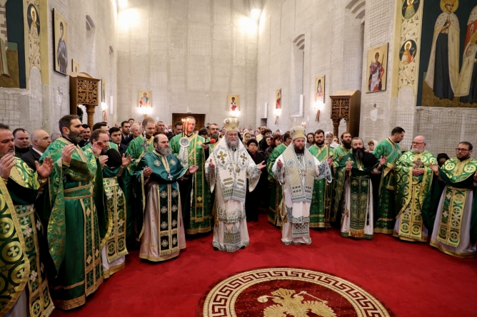 A fost hramul de iarnă al Mănăstirii Scărișoara Nouă (FOTO)