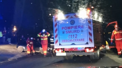 Accident în Groși: Un microbus și un autoturism au intrat în coliziune; Mai multe persoane implicate