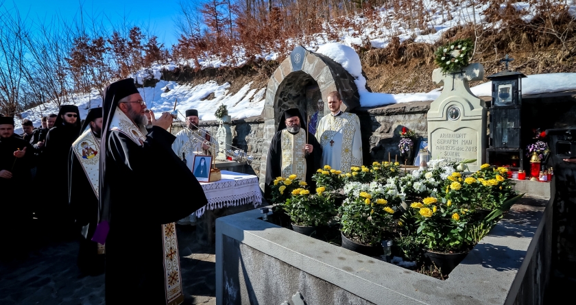 În această duminică, la Rohia: Parastas pentru arhimandrit Serafim Man; Se împlinesc 10 ani de la mutarea la Domnul