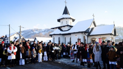 Slujire arhierească în Parohia Groșii Țibleșului (FOTO)