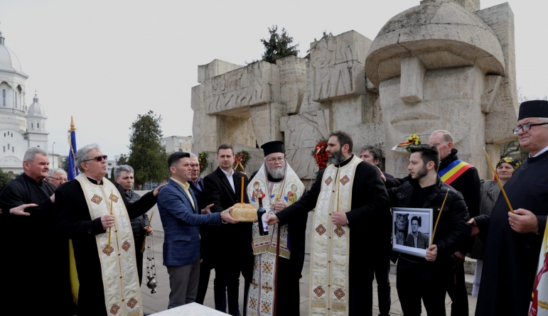 Vizite arhierești și slujbă de pomenire la Carei pentru sculptorul Vida Gheza