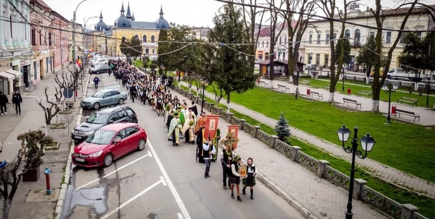 În Sighetu Marmației: Procesiune în ajunul Praznicului Intrării Domnului în Ierusalim