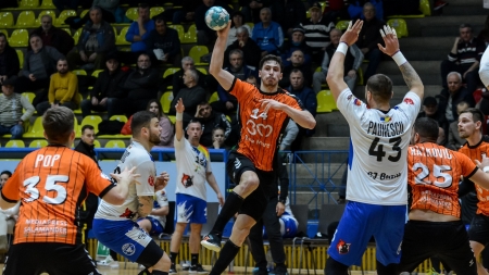 Handbal masculin: CS Minaur Baia Mare joacă azi cu CSM Focșani