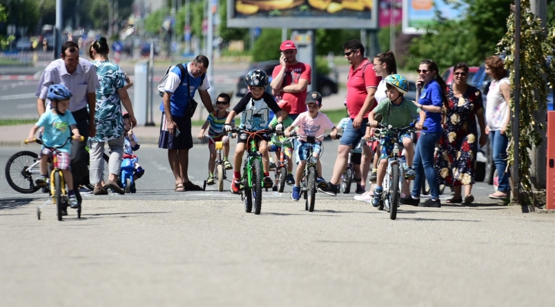 În curtea Catedralei din Baia Mare va avea loc concursul „Micul Biciclist Creștin”, ediția a X-a