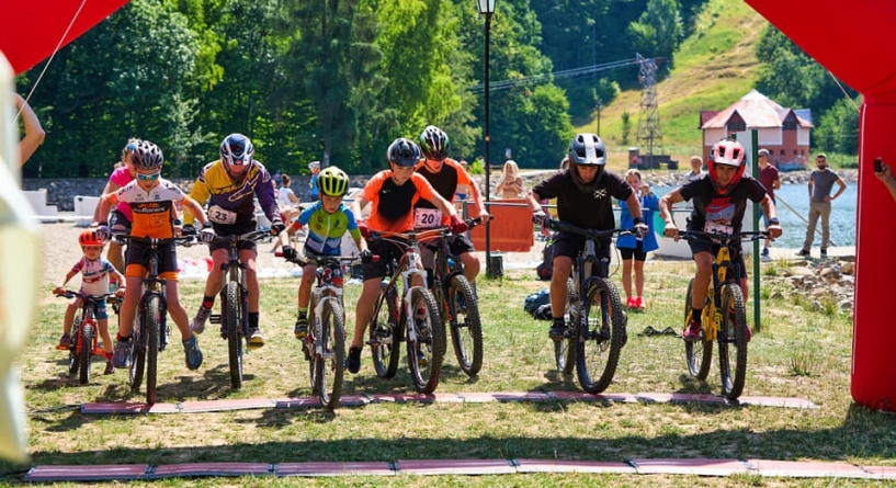 Concursul de triatlon „Cucerește Maramureșul” are loc mâine la Mogoşa