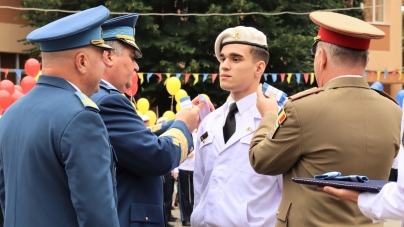 Călin Hartzos, maramureșean la origini, a primit cel mai mare grad onorific pentru elevii din colegiile militare