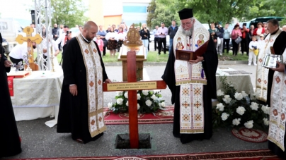 În Baia Mare: A fost pusă piatra de temelie pentru noua biserică cu hramurile „Sfântul Mare Mucenic Mina” și „Sfântul Mare Mucenic și Tămăduitor Pantelimon”