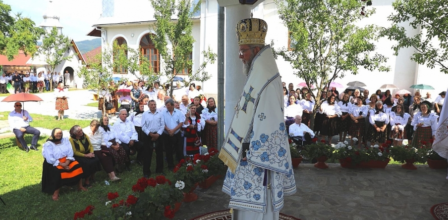 Slujire arhierească la Parohia Vișeu de Mijloc