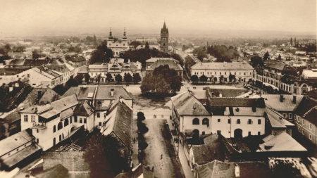 O altfel de istorie a oraşului Baia Mare. Clădiri și edificii cu poveste (VII), de dr. Viorel Rusu și Lucia Pop: Piața Centrală, astăzi Piața Libertății (II)