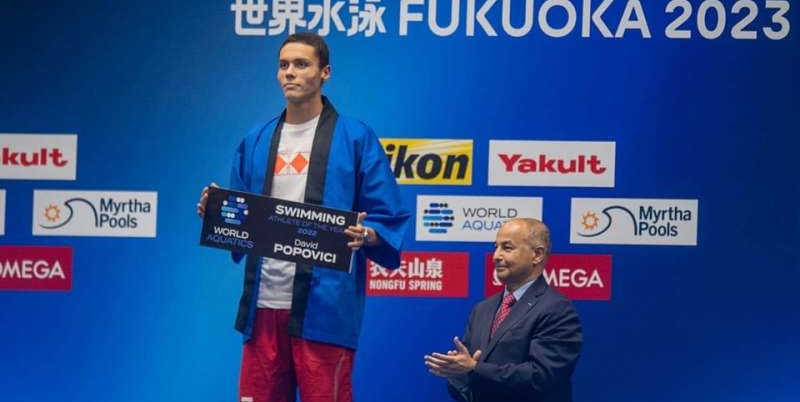 Înotătorul David Popovici a primit premiul pentru sportivul anului 2022 din partea World Aquatics, forul mondial de nataţie, la Fukuoka