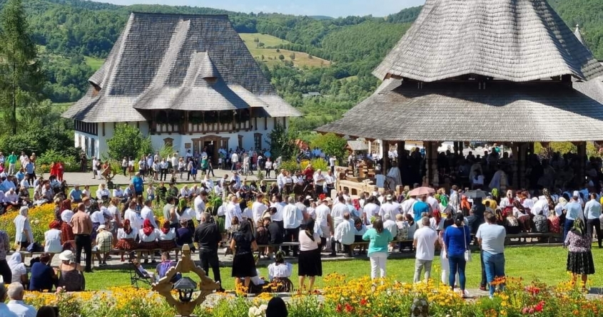 De Praznicul Adormirii Maicii Domnului: Peste 8.000 de oameni s-au rugat la Mănăstirea Bârsana