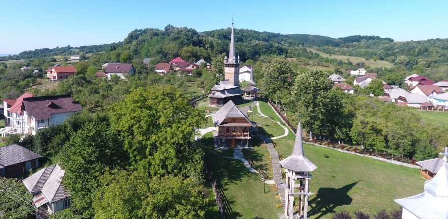 Biserica de lemn din Buzești, una dintre bijuteriile Țării Codrului