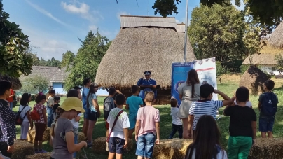 Ziua Jandarmeriei Rurale: Peste 100 de copii și tineri au participat la activitățile organizate de Jandarmeria Maramureș la Muzeul Satului din Baia Mare