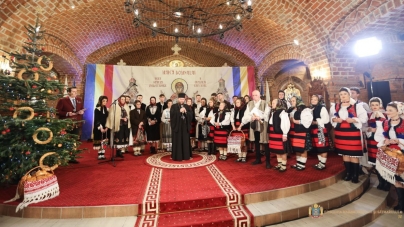 Ansamblul „Transilvania” și Grigore Leșe au colindat la Catedrala Episcopală din Baia Mare