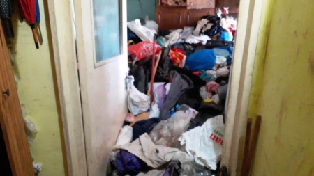 Apartament din Baia Mare, pericol pentru sănătatea publică. Tone de deșuri, găsite în interior