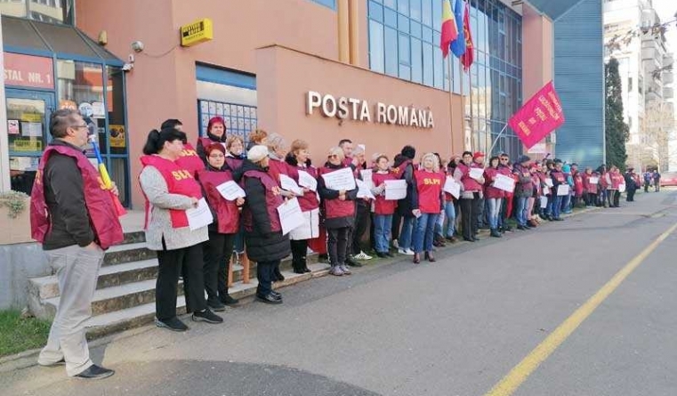 Angajații Poștei Române, în grevă de avertisment